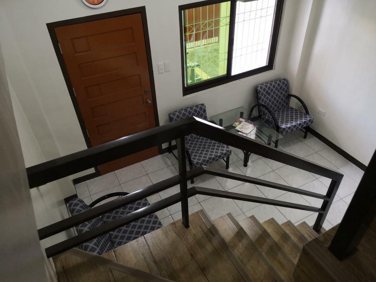Jdl Residences Hostel Legazpi Kültér fotó