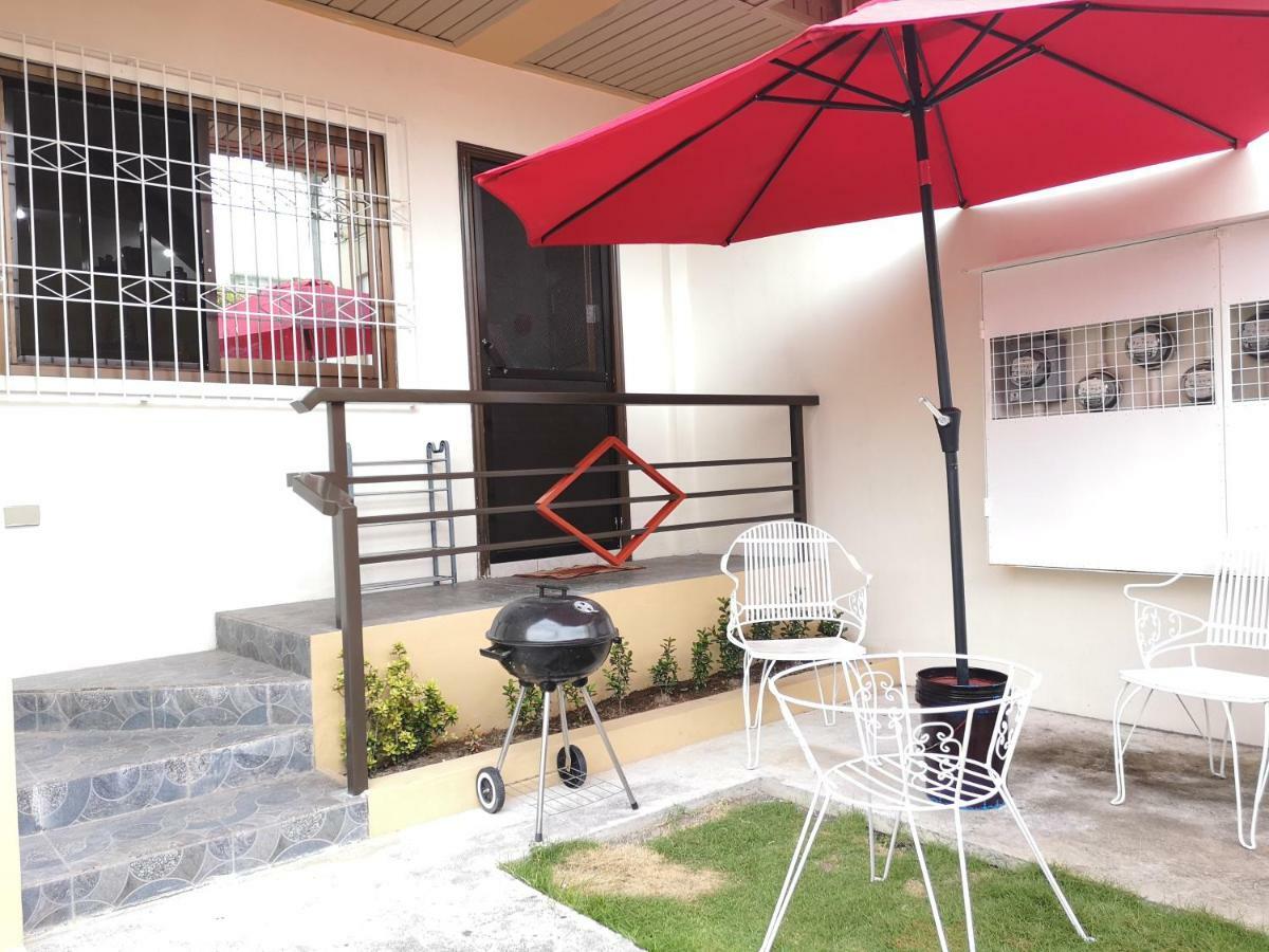 Jdl Residences Hostel Legazpi Kültér fotó